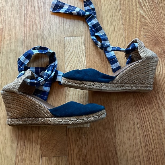 Women’s wrap around heeled espadrilles - Picture 3 of 3